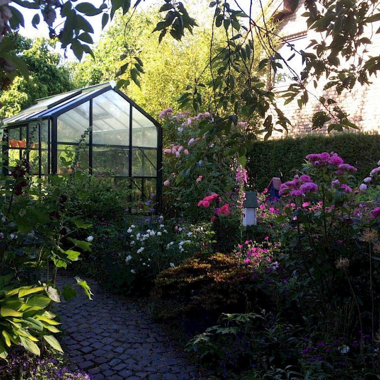 Dank unterschiedlicher Maße ist bio-top bestens für kleine Gärten geeignet